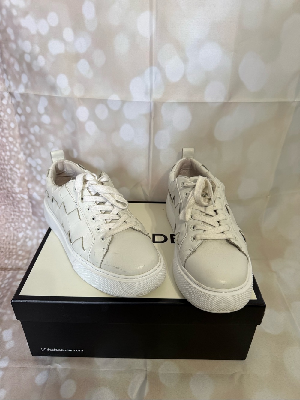 White JSLIDES Women's Low-Top Leather Sneakers